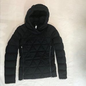 Excellent condition (worn only a few times) Lululemon Fluffed Up Pullover